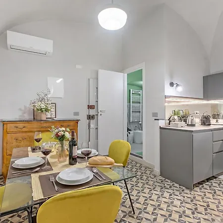 La Meraviglia Del Centro Storico Ac & Wi‑fi - Happy Apartment