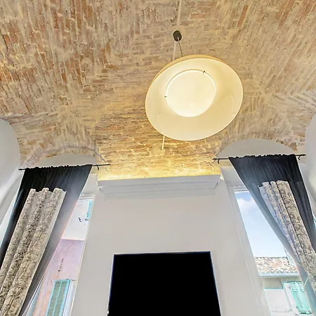 La Meraviglia Del Centro Storico Ac & Wi‑fi - Happy Apartment Sanremo