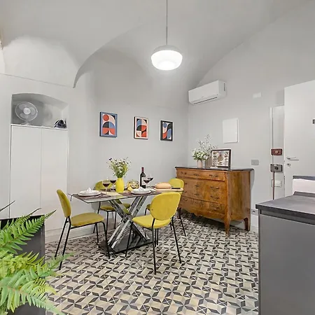 La Meraviglia Del Centro Storico Ac & Wi‑fi - Happy Apartment
